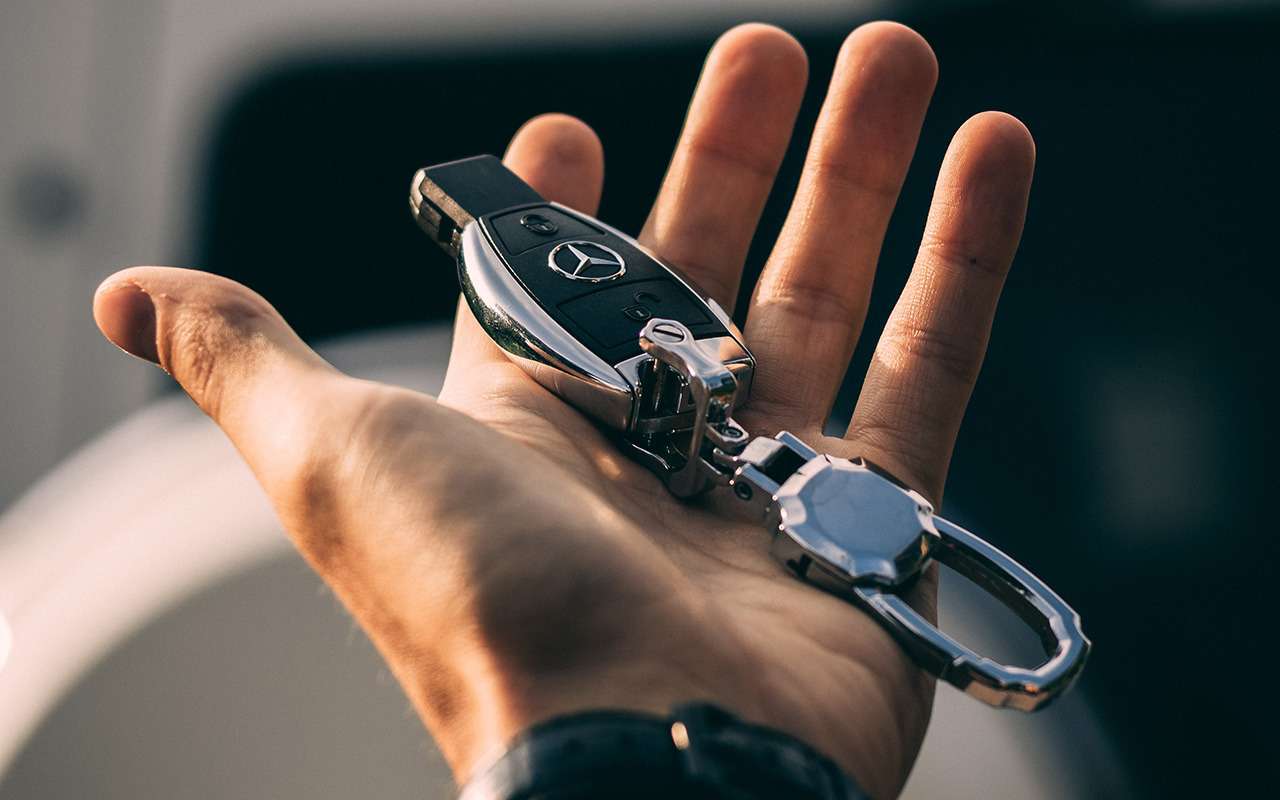 Владельцы премиальных машин рады сдать их в аренду