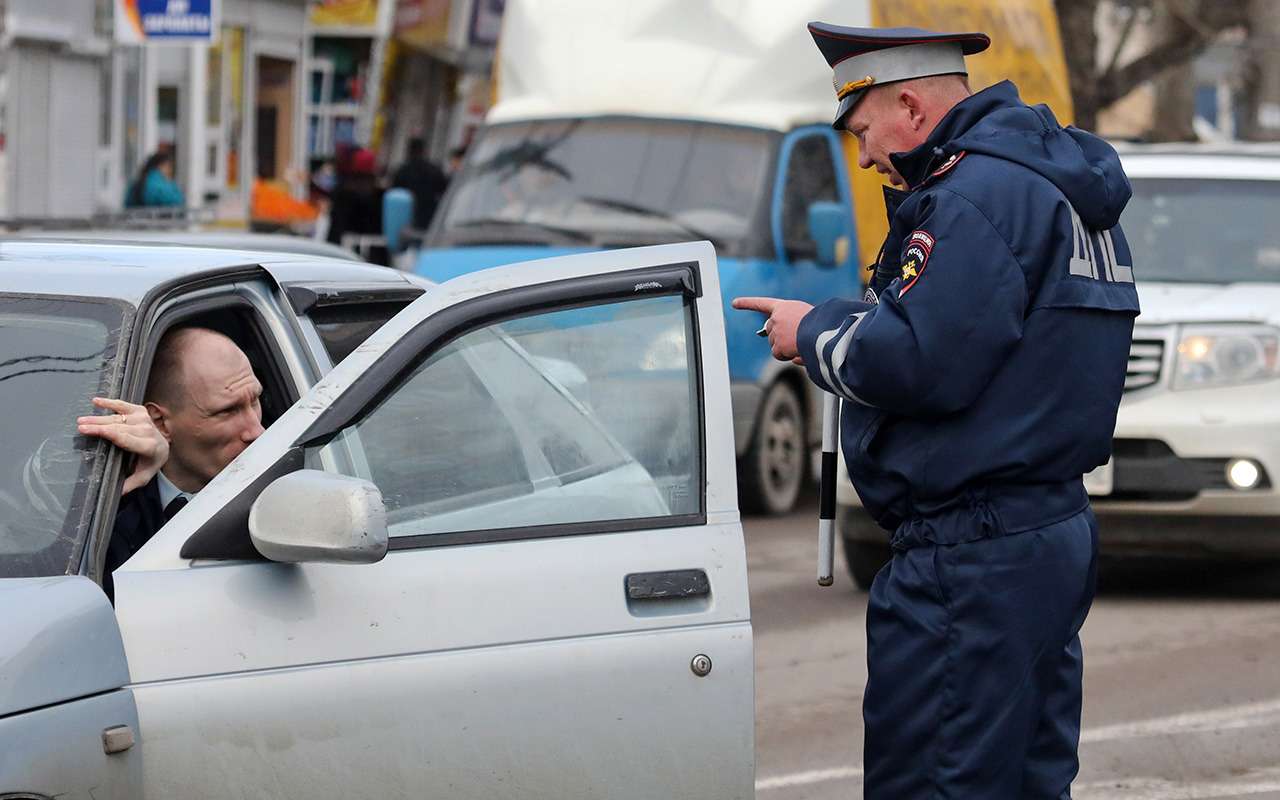 7 причин для придирок: за что гаишник может невзлюбить водителя