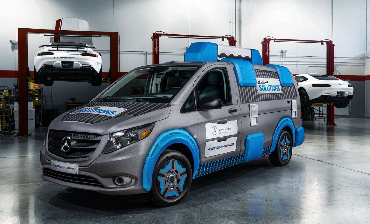 Чемодан с ручкой: Mercedes-Benz Vito превратили в мечту автомеханика
