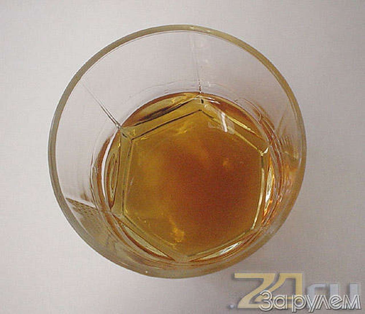 Пошатывает на поворотах