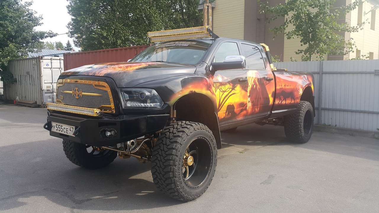 Ram 2500 с примесью золота: из Лас-Вегаса в Санкт-Петербург