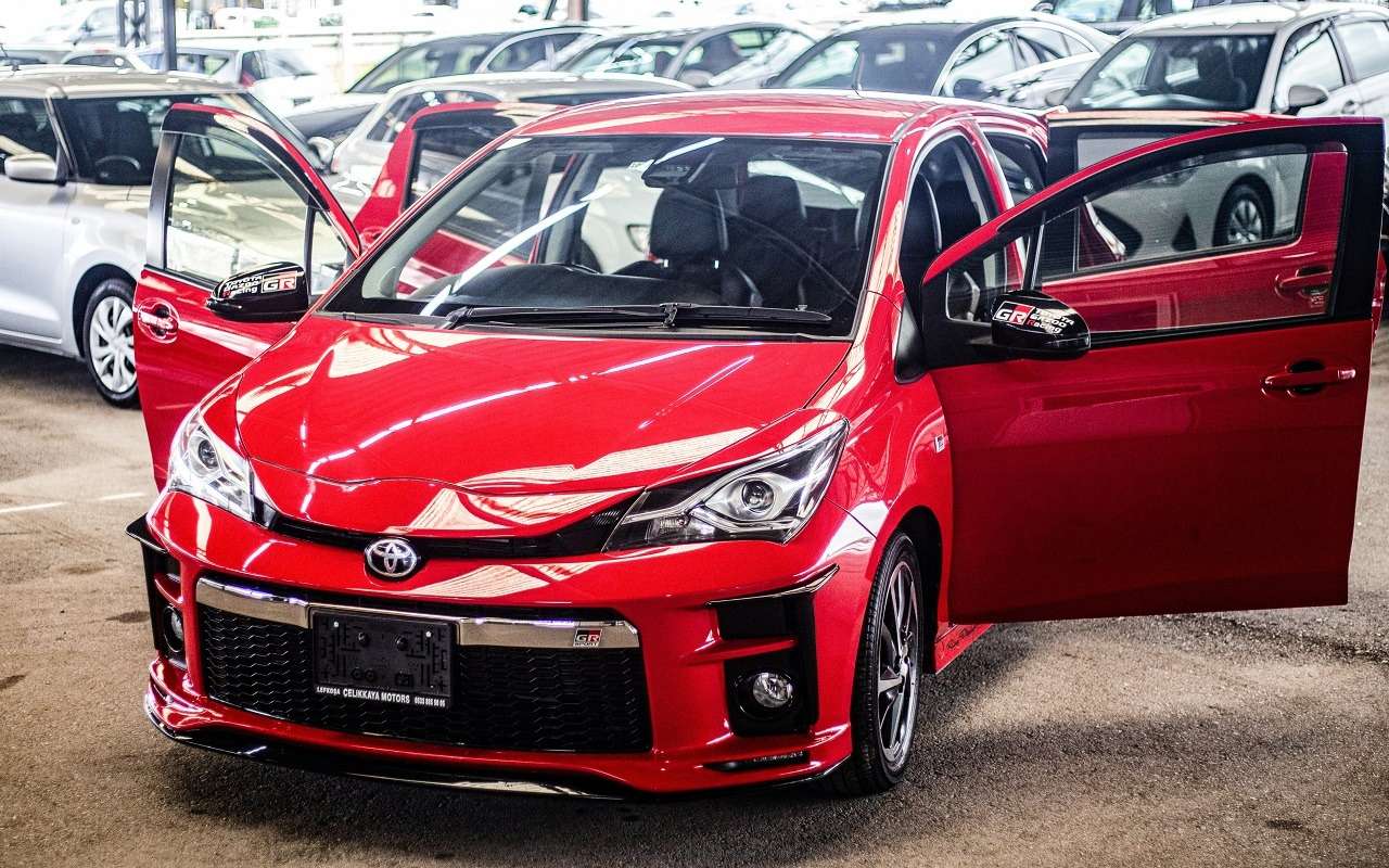 Названы причины, из-за которых россияне решают продать свои любимые иномарки