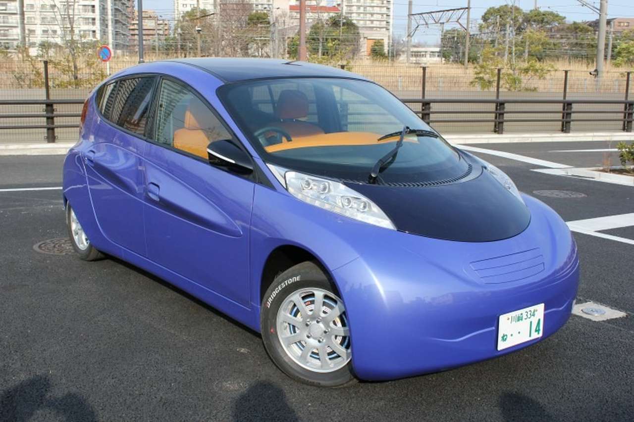 Японцы создали электромобиль с запасом хода 350 км