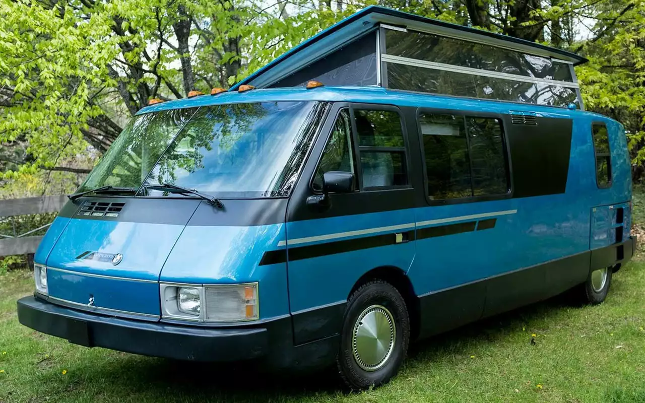 98 000 км за 30 лет: уникальный автодом - в продаже