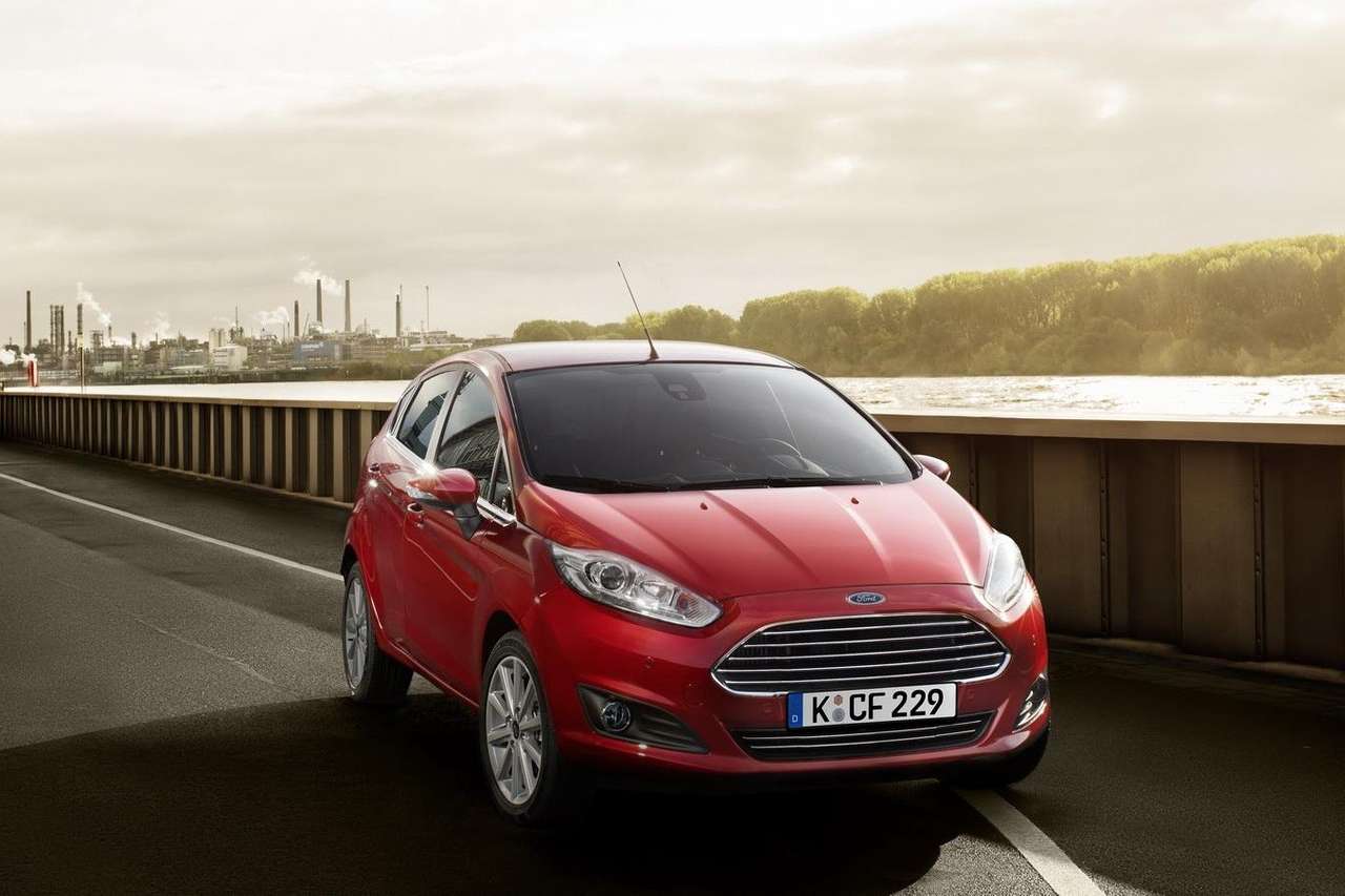 Ford Fiesta стал экономичнее и получил новое оснащение
