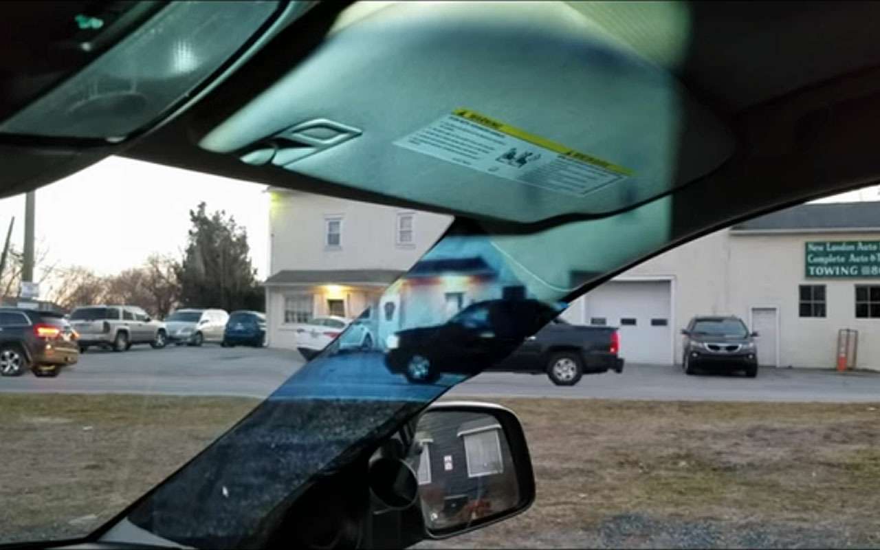 Это гениально: вот так можно видеть сквозь передние стойки!