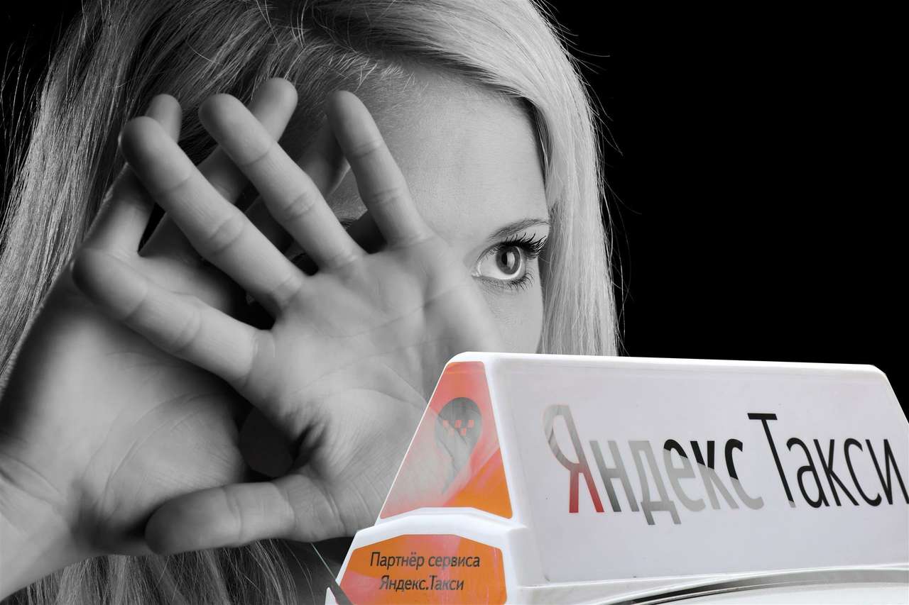 Водитель Яндекс.Такси выкинул девушку из машины