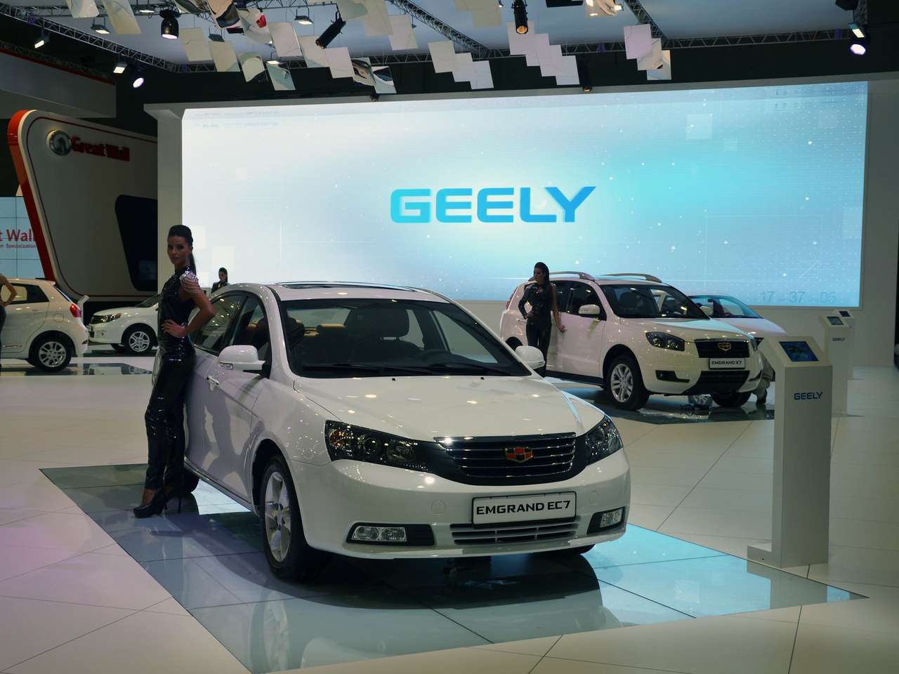 Geely бросила взгляд в будущее