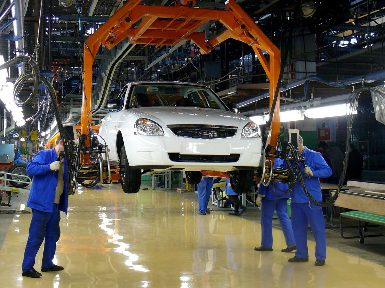По программе утилизации в октябре удалось продать 10 тысяч Lada