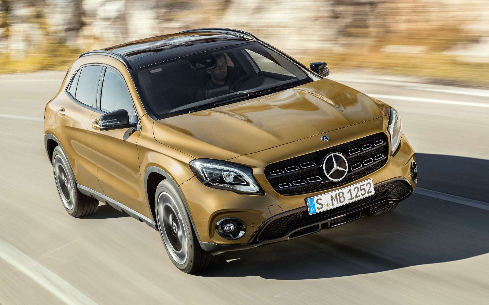 Mercedes-Benz GLA 220
