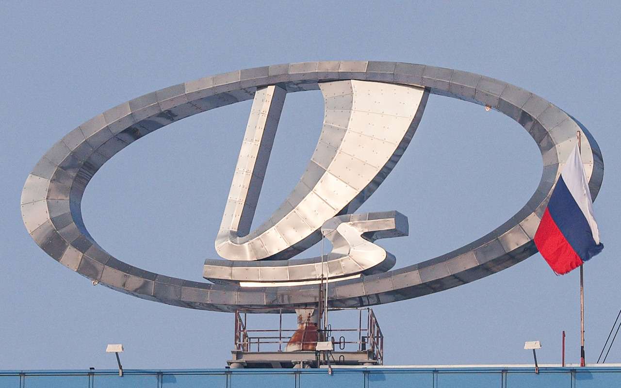 АВТОВАЗ может поменять названия всех моделей Lada в России