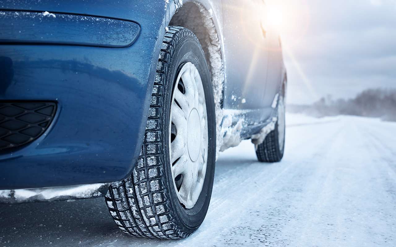 Шипы, липучки и всесезонки: тест на асфальте