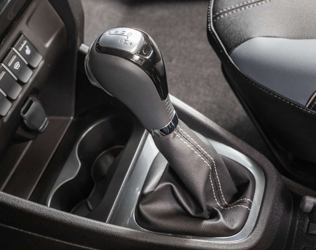 Обновление Лады XRAY Cross: впервые с вариатором!