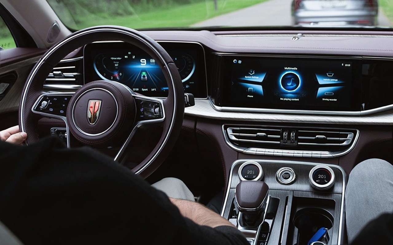 Автомобили китайской марки Hongqi официально представлены российскому рынку