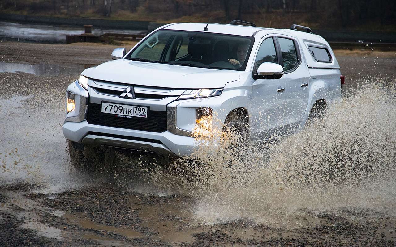 Сравнили пикапы: Mitsubishi L200 и большого «китайца»