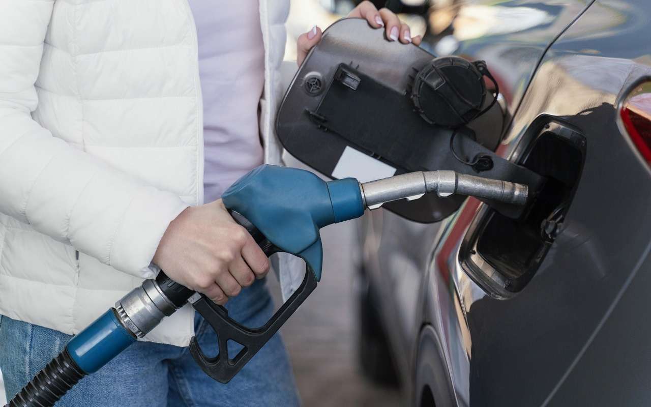 Снизить расход топлива — это легко: простые советы