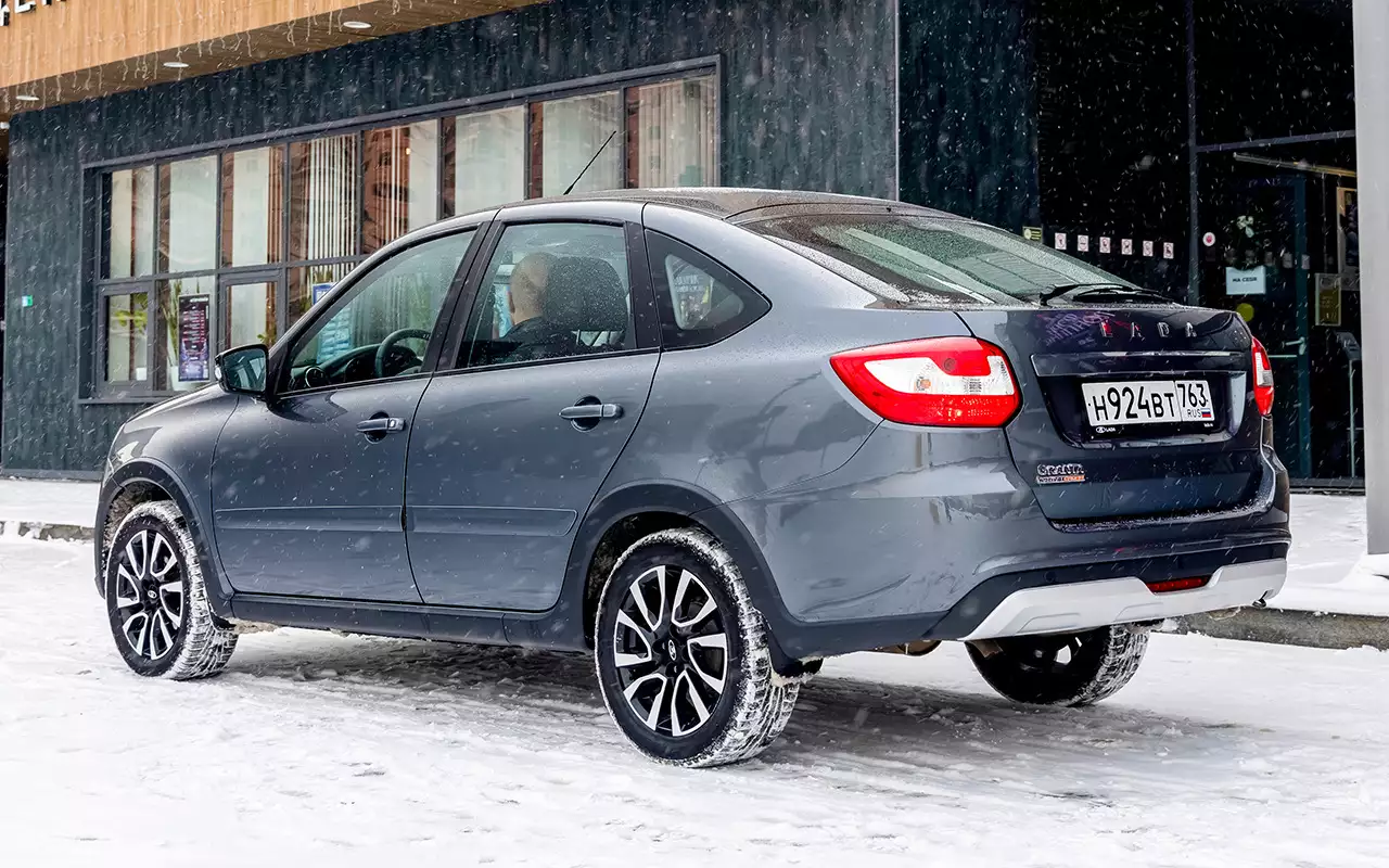 Lada Granta Active Cross — почти кросс-купе? Едем в глубокий снег!
