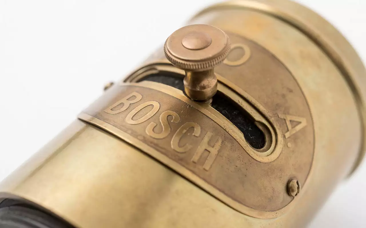 Удивительная история автомобильного ключа: от тумблера до исчезновения