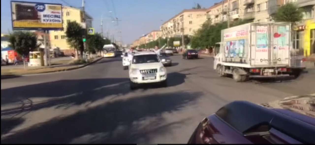 Академия МВД проверит автопробег ее выпускников на Land Cruiser'ах