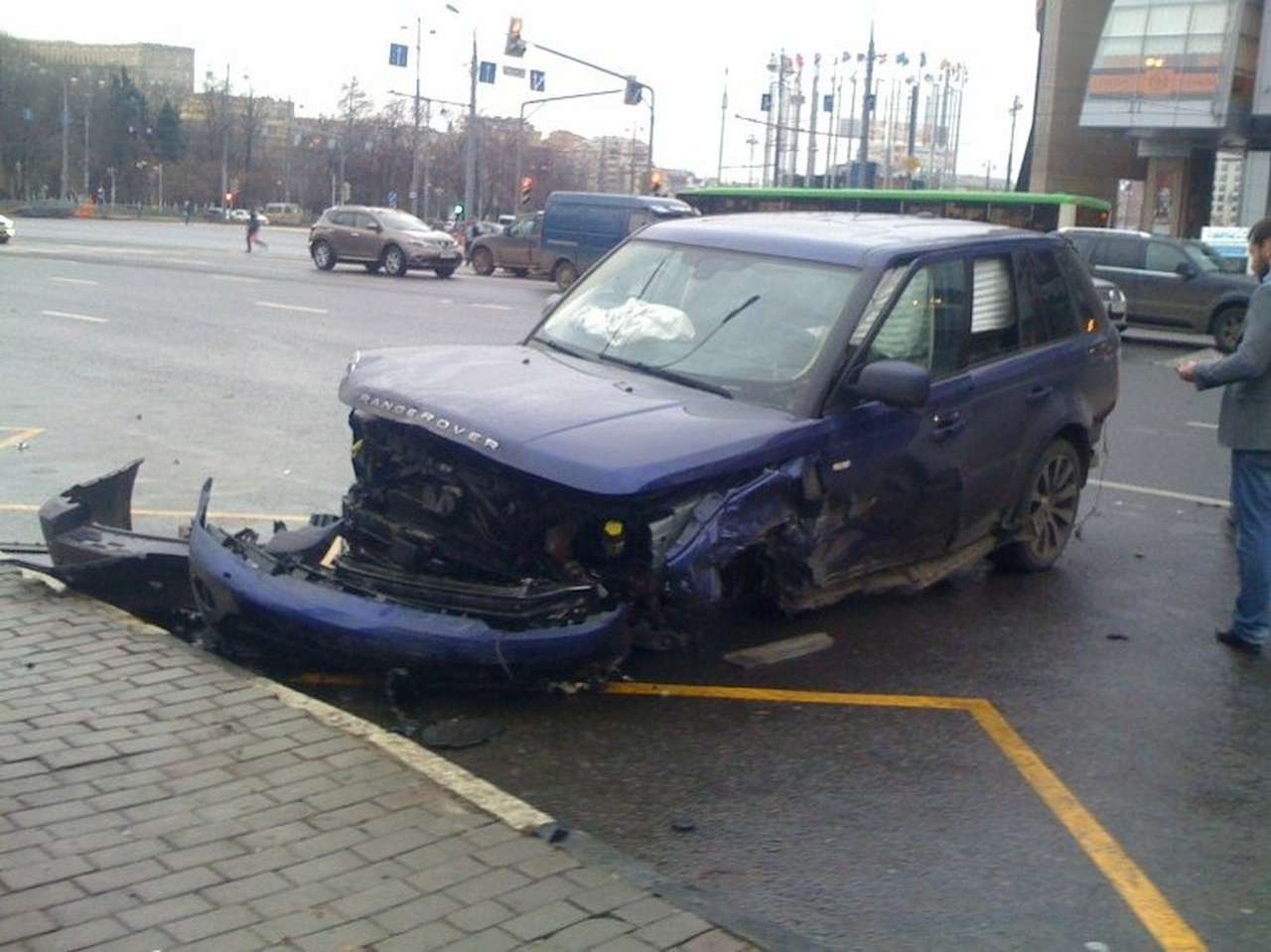 ДТП с 8 автомобилями произошло в Москве