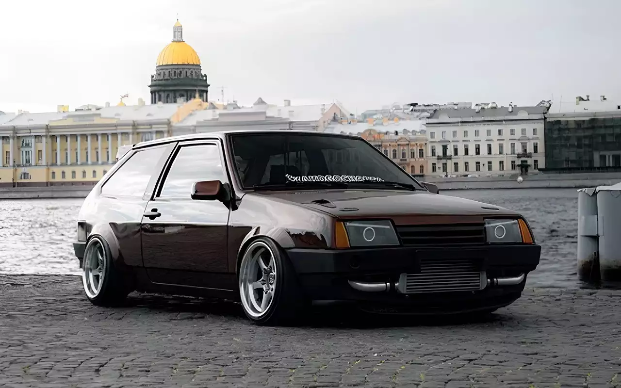 Тюнингованный ВАЗ-2108