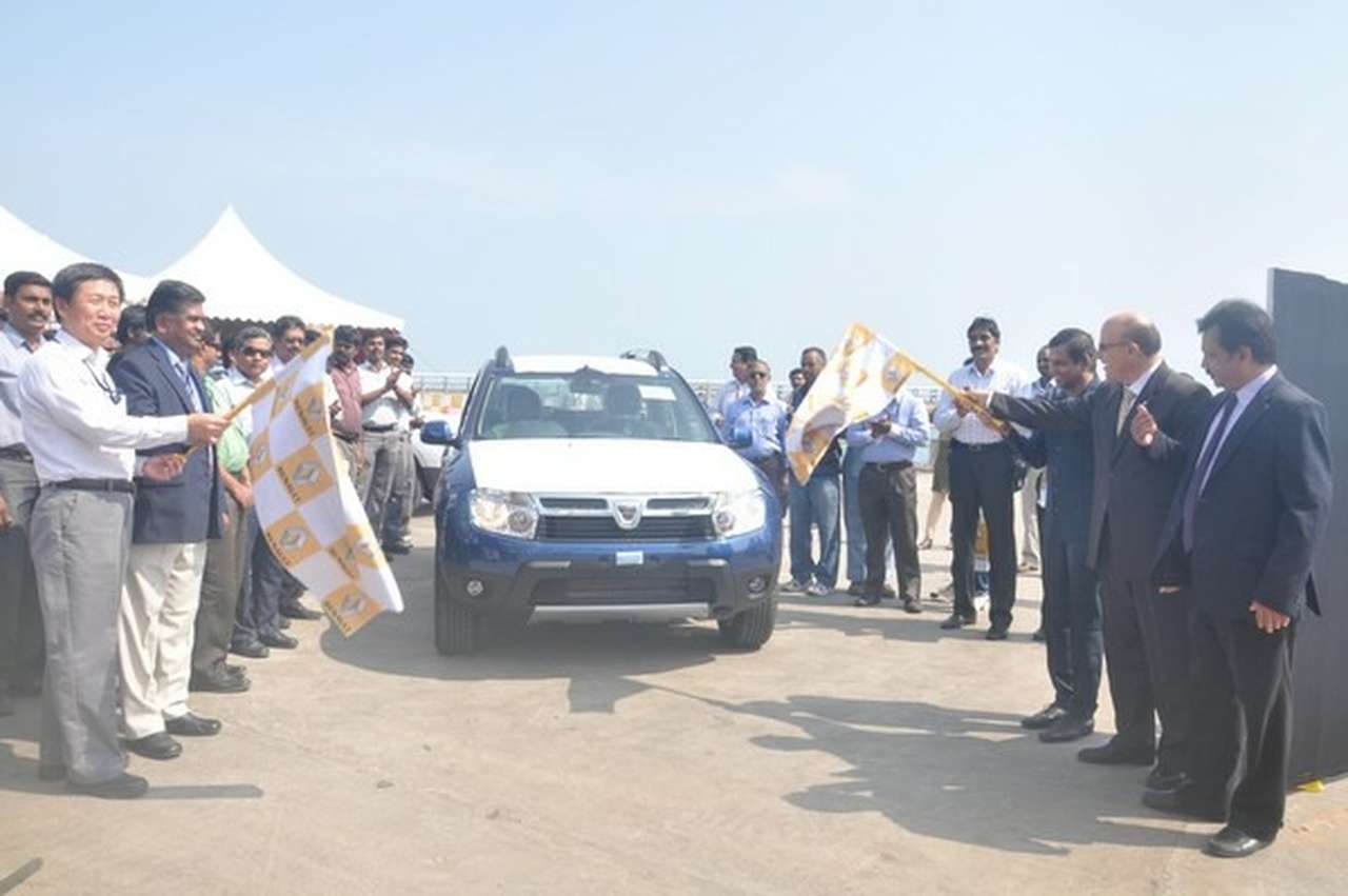 Renault начала экспортировать Duster из Индии в Великобританию