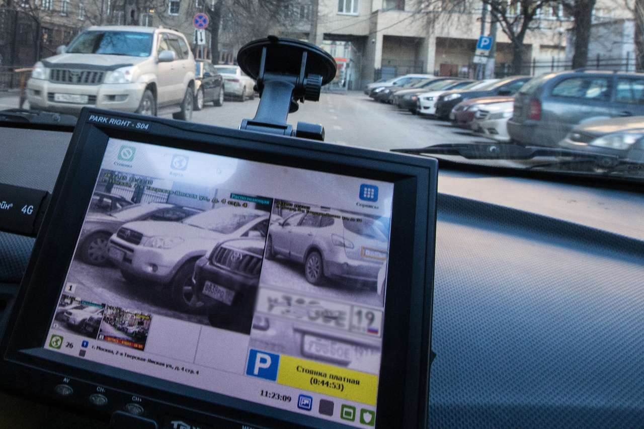 Москвичка получила штрафов на 500 тысяч рублей за парковку