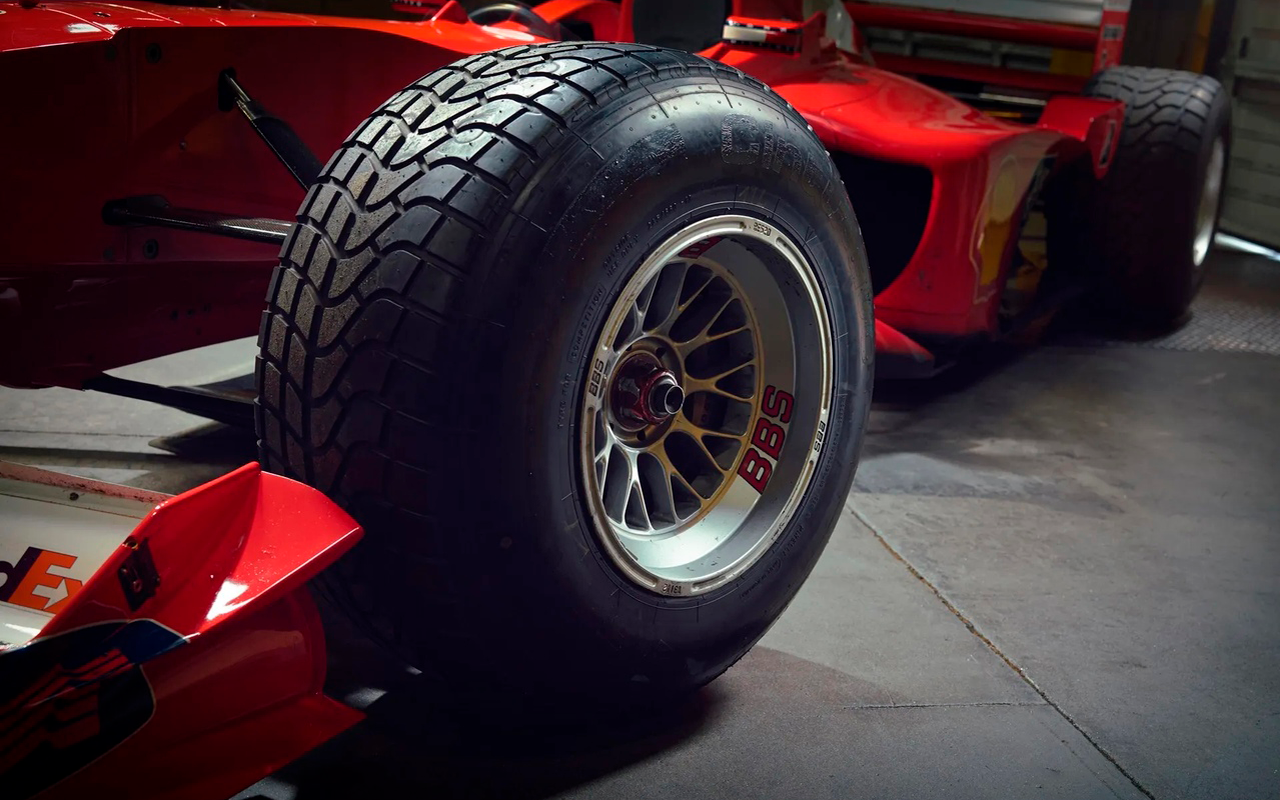 Болид чемпиона Формулы-1 продадут за огромную сумму