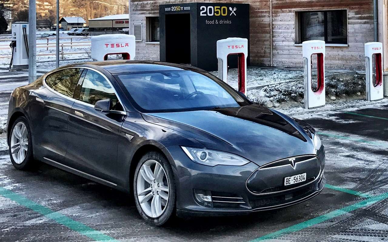 От электромобилей Tesla начали массово избавляться по всему миру