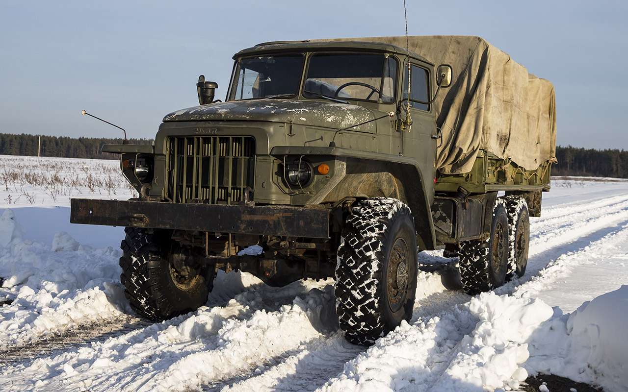 Какие автомобили стоят на учете в военкомате? Ответ удивит!