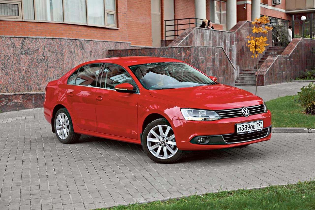Сравниваем Volkswagen Jetta и Polo: тонкий расчет и серьезные взгляды