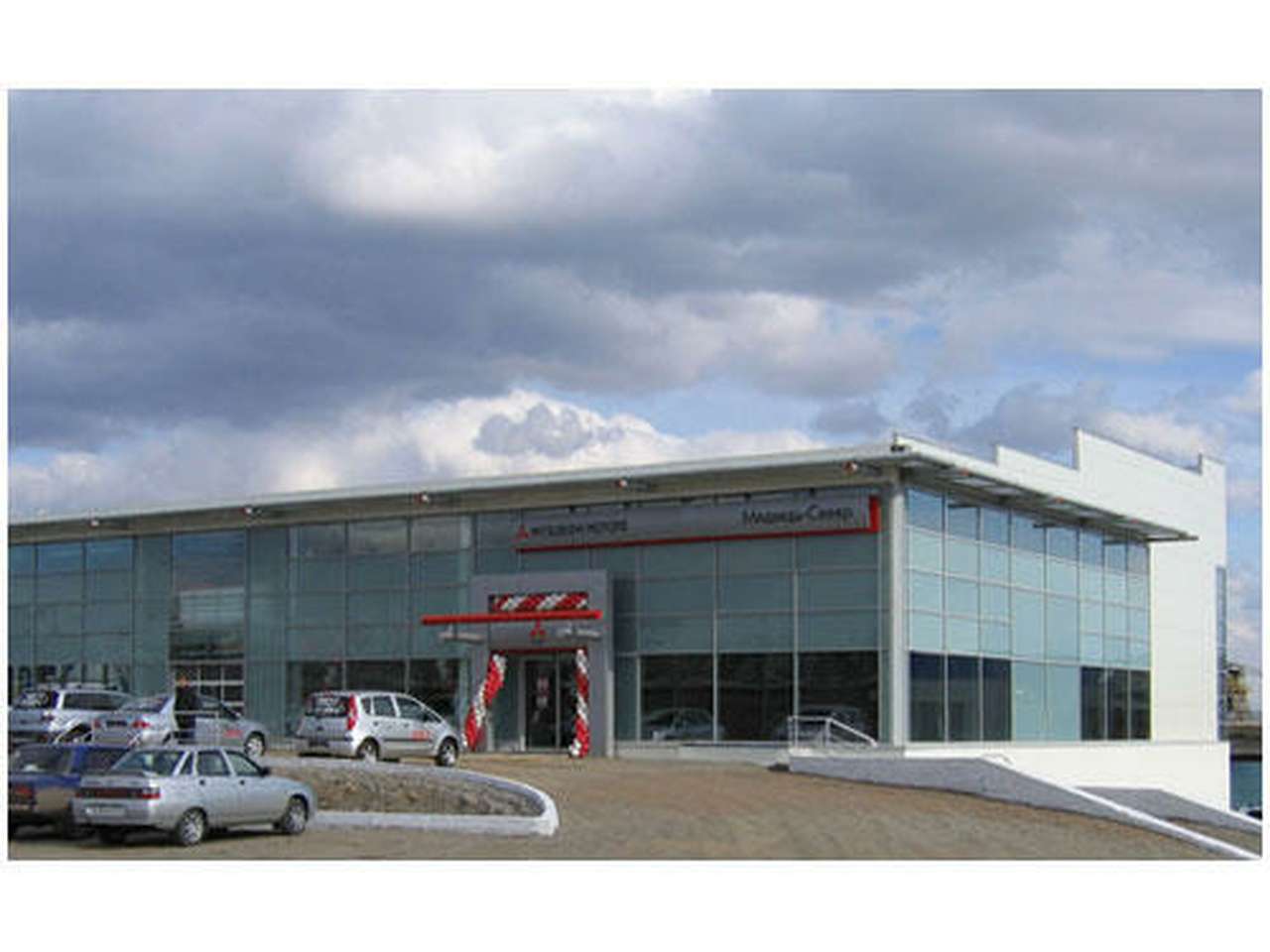 В Краснорске открылся новый центр Mitsubishi.