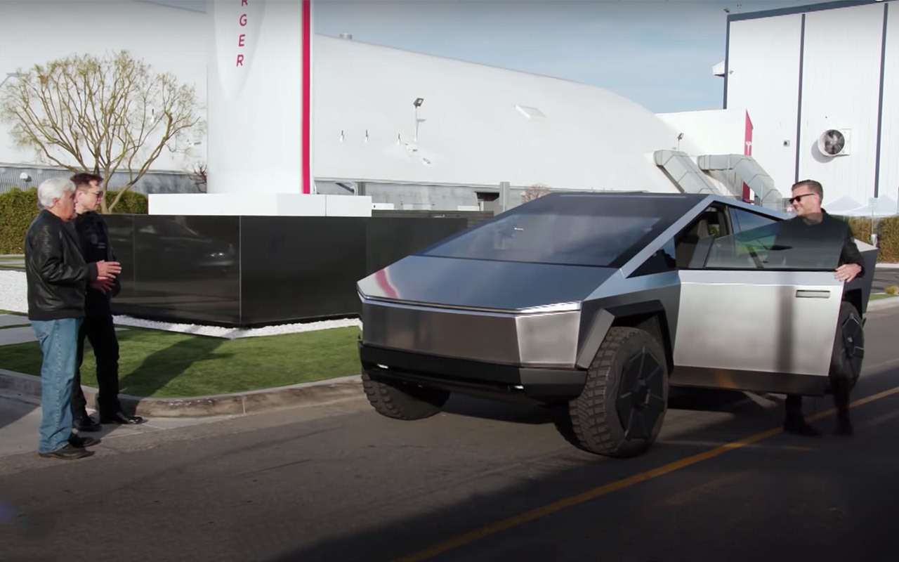 Показательные выступления: Илон Маск на Tesla Cybertruck