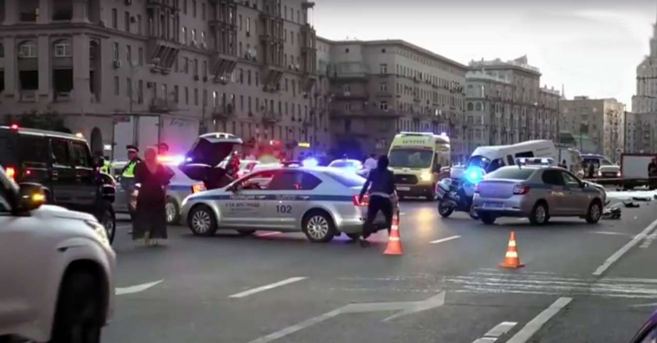 Огненное ДТП на Кутузовском проспекте. Есть погибшие