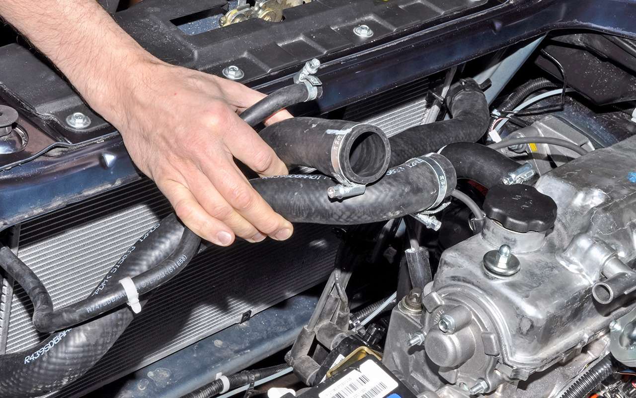 Потек шланг радиатора? Экстренно решаем проблему