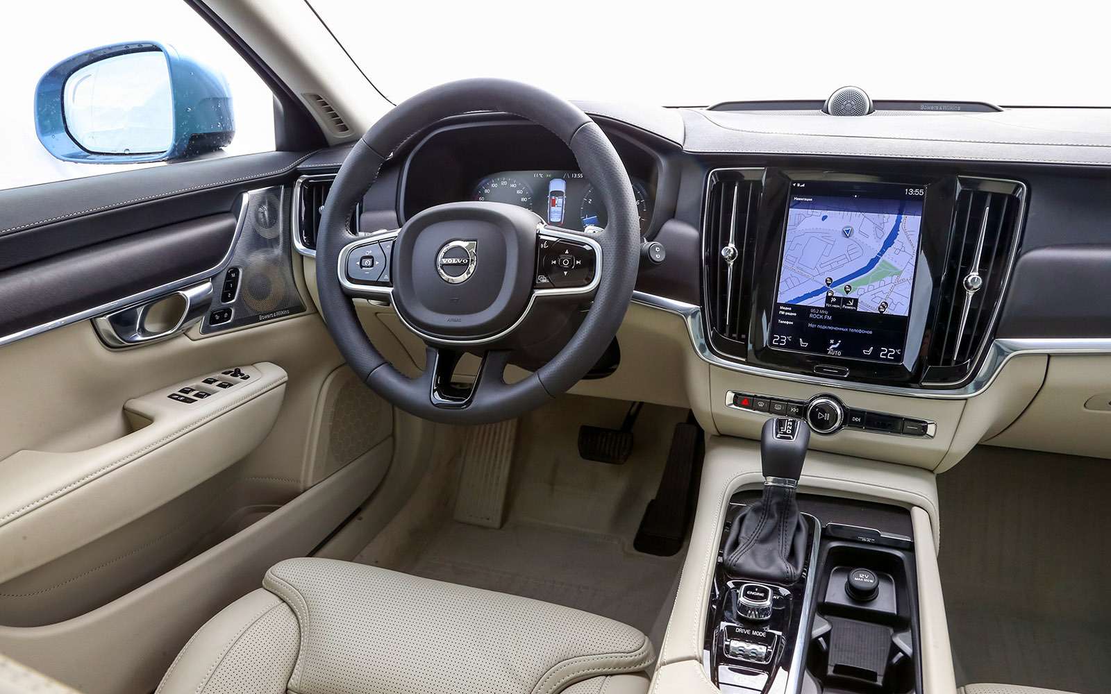 Volvo v90 Cross Country Interior