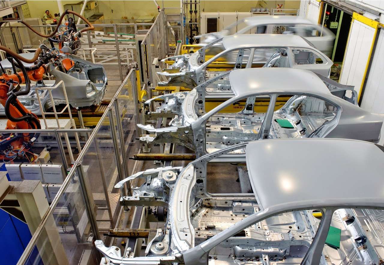 АВТОВАЗ увеличил производство почти на 50%