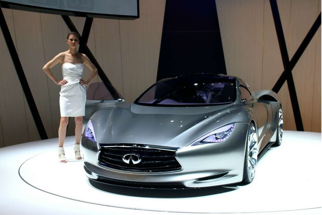 Гибридный спорткар Infiniti появится через три года