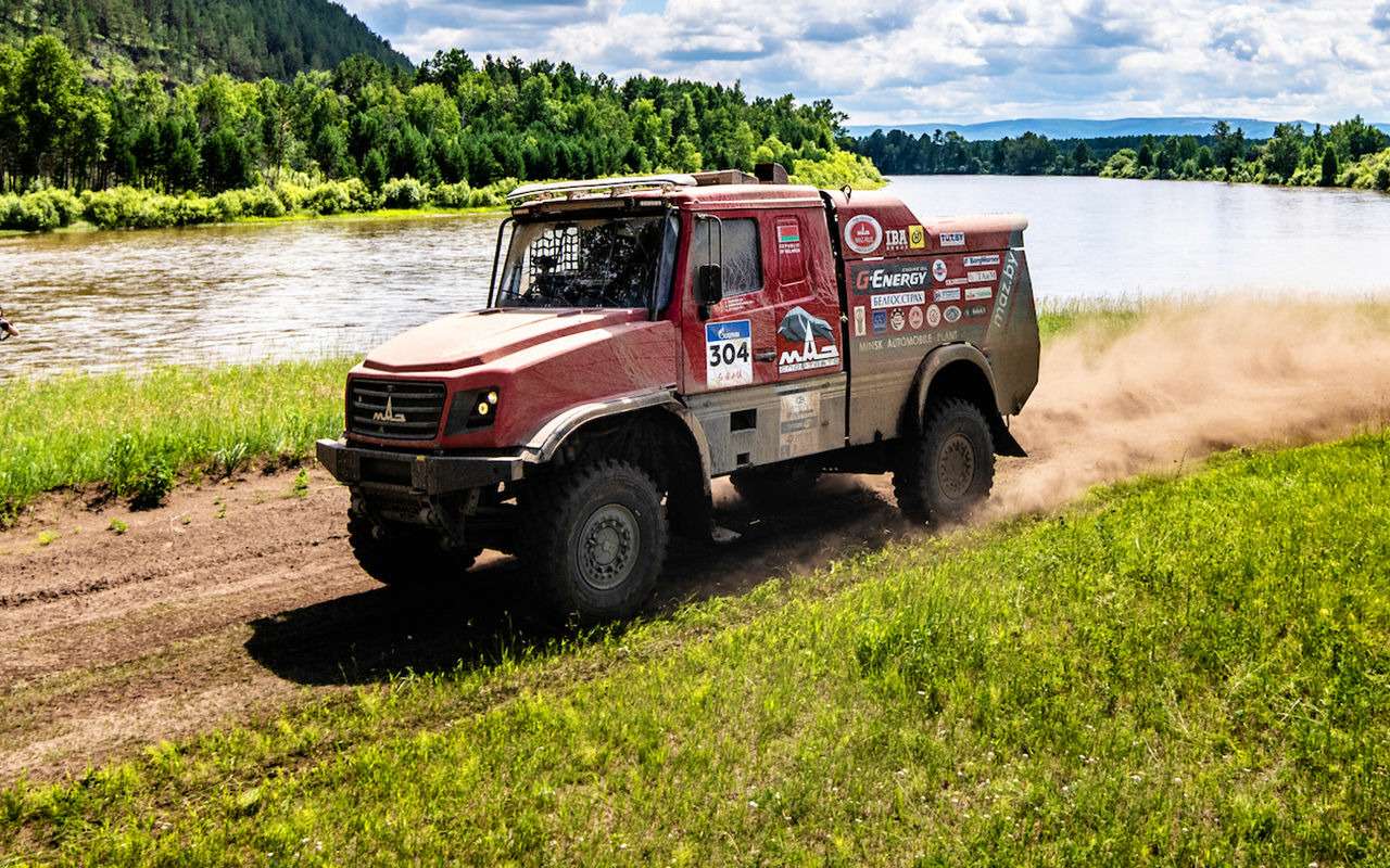 Выше скорость — меньше ям. Только так и надо ехать на ралли