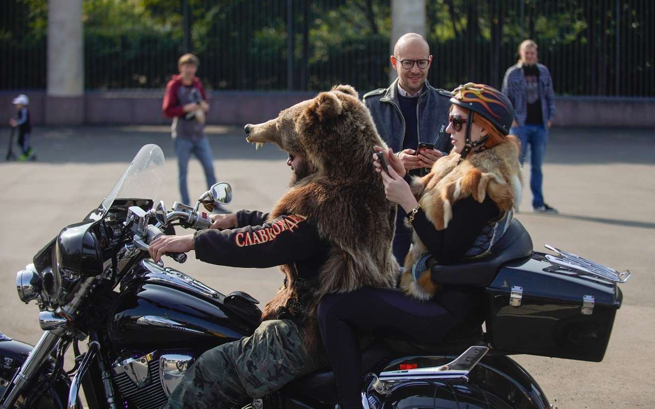 Мотоциклистов призвали быть предсказуемыми на дороге