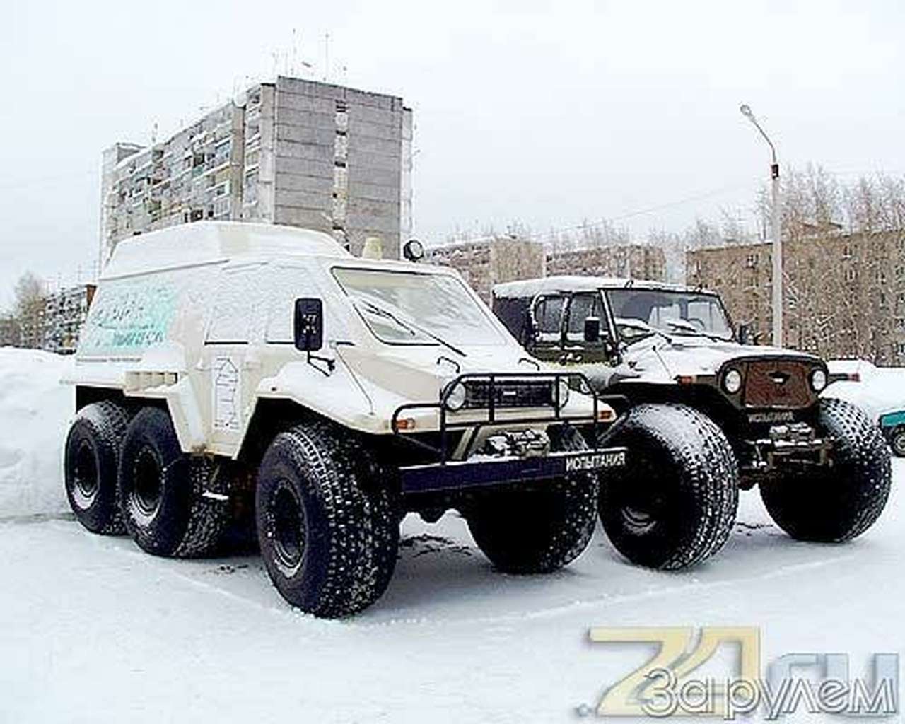 "Бигфуты" в сугробах Коми