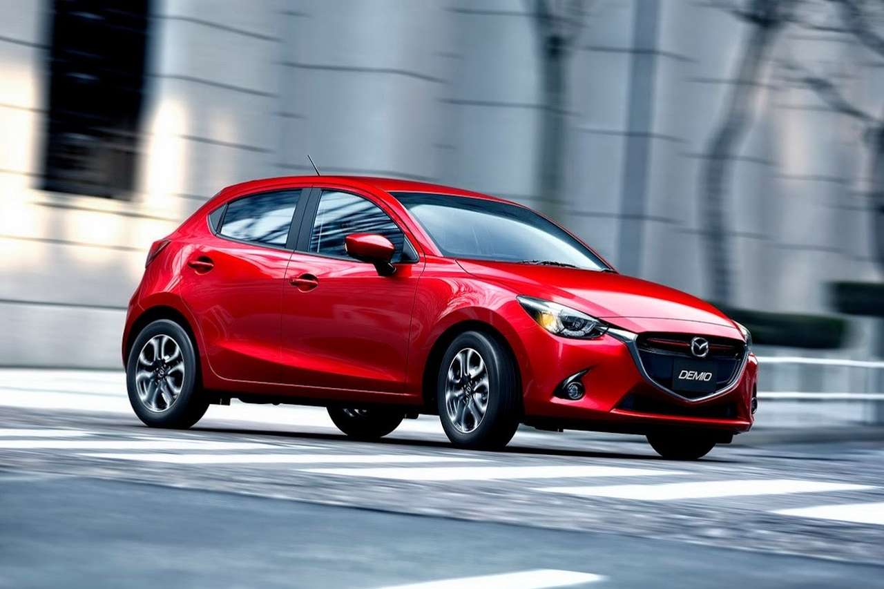 Новый хэтчбек Mazda2 дебютировал официально