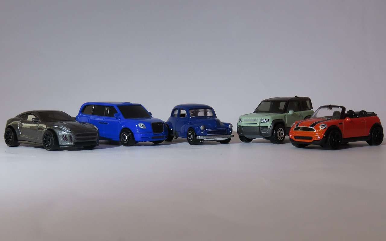 Кинобоссы снимут боевик по игрушечным машинкам, призванный затмить успех «Барби»