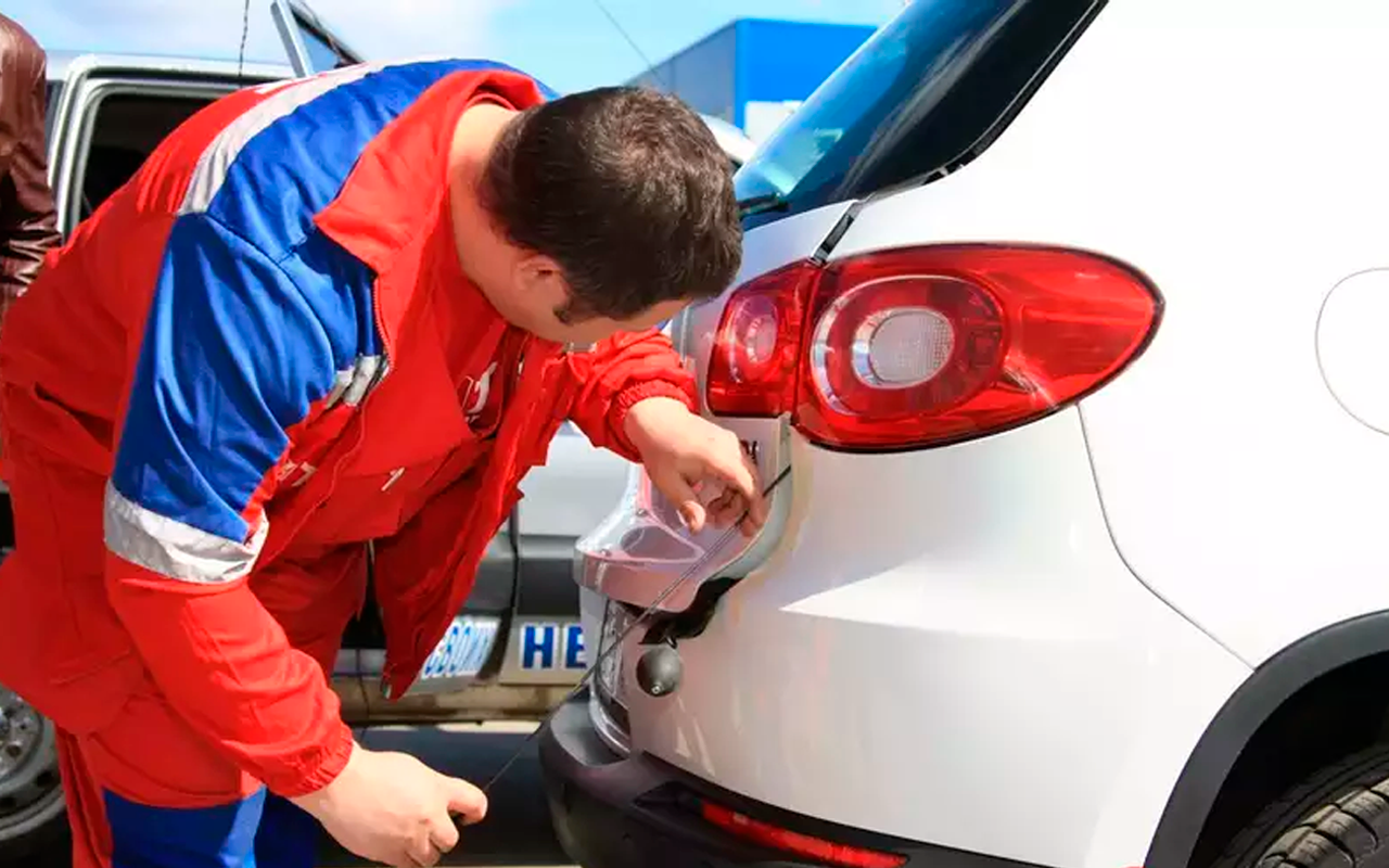 Машины будут вскрывать без решения суда