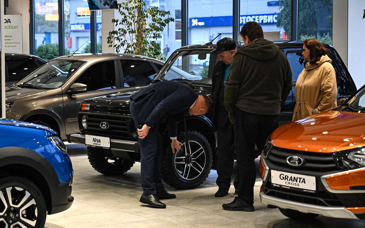 Эти кроссоверы и внедорожники россияне чаще всего покупали в октябре