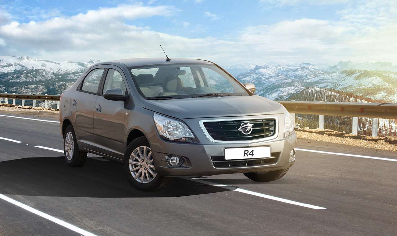 В случае с Ravon R4 все тоже прозаично - перед нами слегка видоизмененный Chevrolet Cobalt