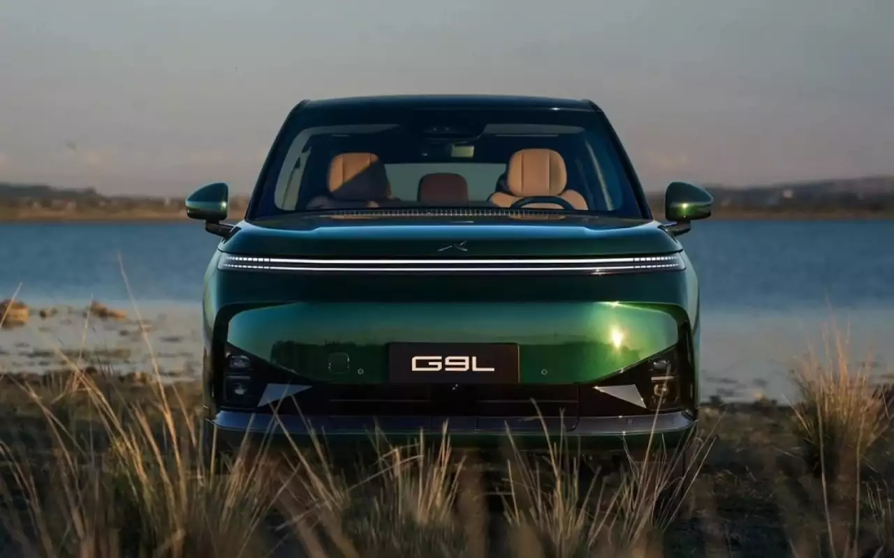Xpeng G9L
