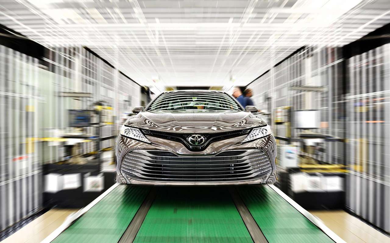 Toyota приостановила выпуск машин в Японии