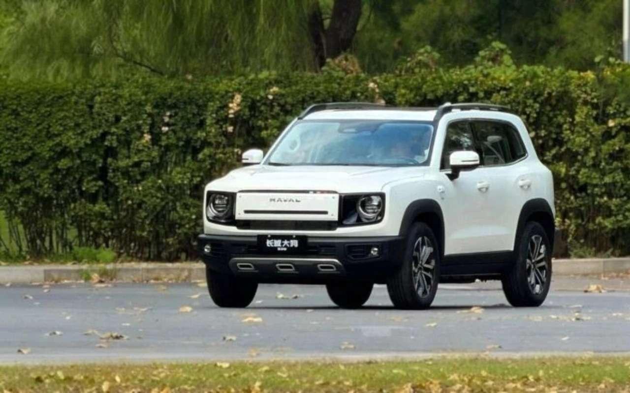 Популярный кроссовер Haval получил гибридную версию: подробности