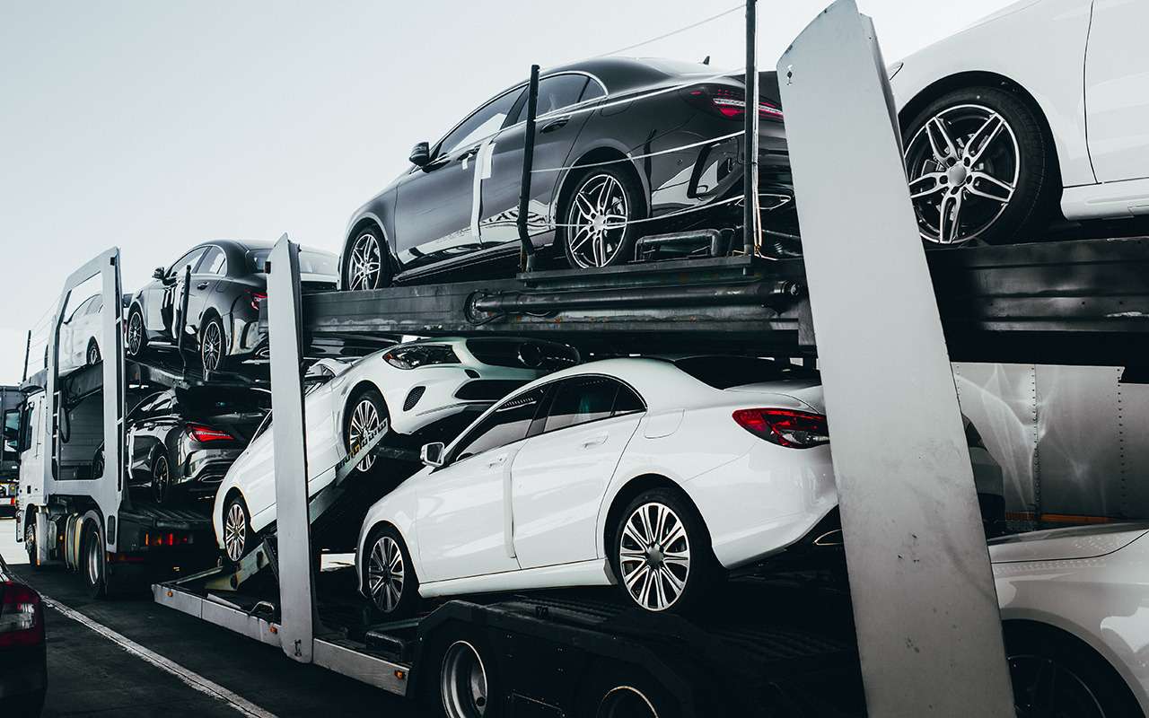 Невыгодно: автодилеры начинают отказываться от параимпорта